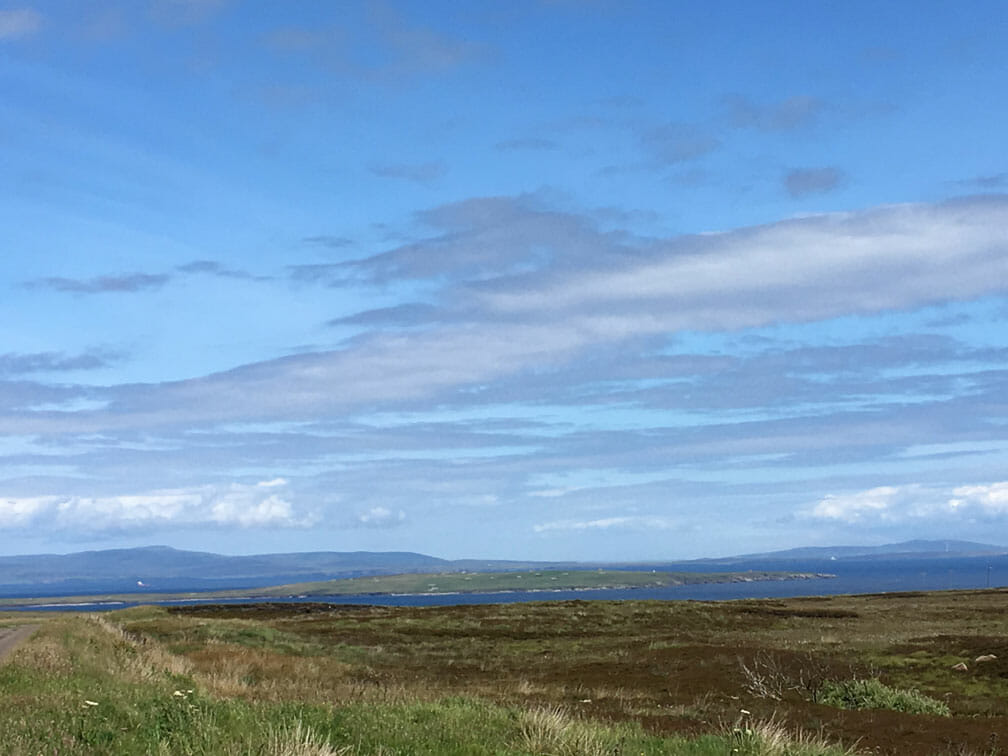 Insel Orkney im Hintergrund